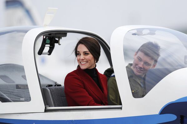 Герцогиня Кембриджская Кейт Миддлтон посетила Королевские ВВС