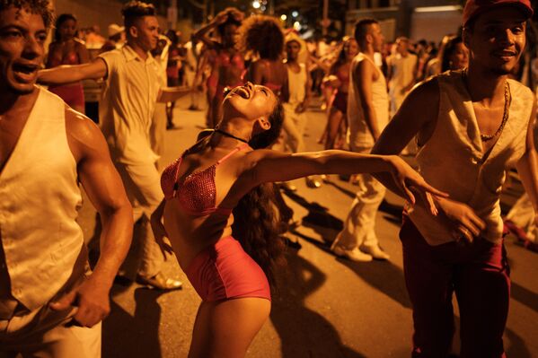 Репетиция карнавала в Рио-де-Жанейро, Бразилия