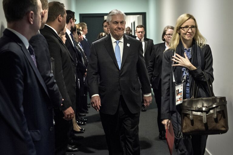 Госсекретарь США Рекс Тиллерсон перед встречей с главой МИД России Сергеем Лавровым в Бонне. 16 февраля 2017