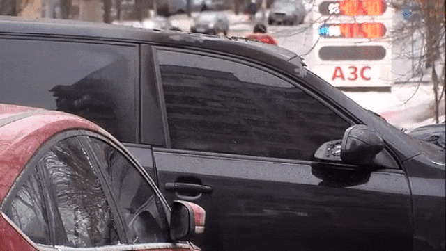 На юго-западе Москвы водитель Porsche насмерть сбил пешехода