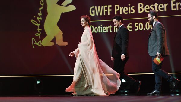 Актриса, принцесса Венецианская и Пьемонтская Клотильда Куро на церемонии награждения 67-го Берлинского международного кинофестиваля Берлинале - 2017