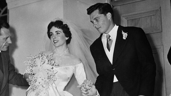 1-й брак актрисы Элизабет Тейлор с Конрадом Хилтоном-младшим, 6 мая 1950