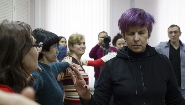 Инклюзивный перформанс с участием слепоглухих людей покажут в Москве