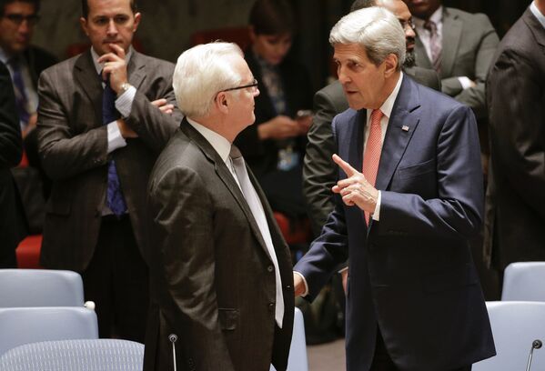 Постоянный представитель России при ООН Виталий Чуркин и госсекретарь США Джон Керри перед началом заседания Совета Безопасности