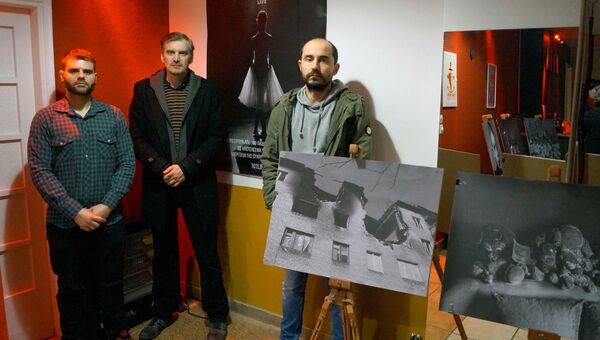Фотовыставка про войну на Донбассе в Афинах
