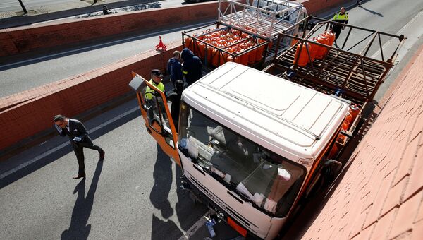 В Барселоне остановили грузовик с бутаном