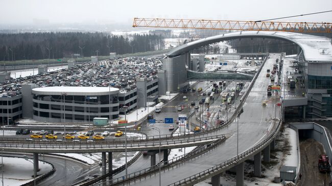 Зона парковки в терминале D аэропорта Шереметьево. Архивное фото