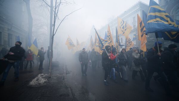 Представители националистических организаций во время шествия в центре Киева. 22 февраля 2017