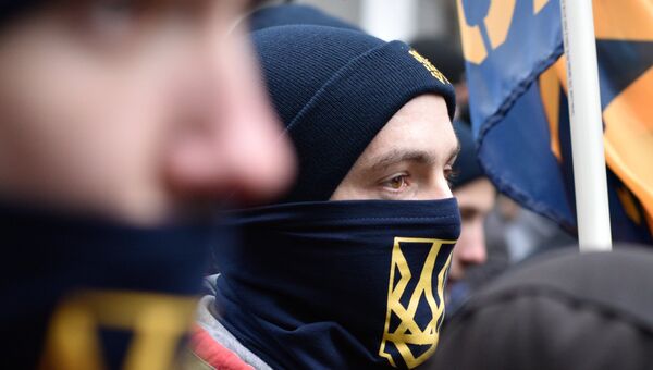 Представители националистических организаций во время митинга в центре Киева, архивное фото