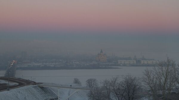 Вид на слияние рек Ока и Волга и собор Александра Невского в Нижнем Новгороде