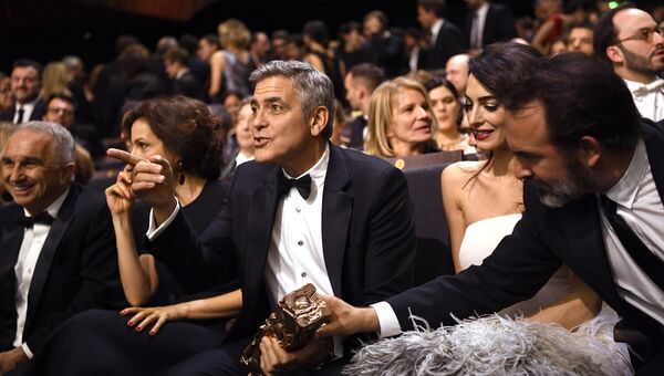 Американский актер Джордж Клуни на церемонии вручения премии Сезар в Париже