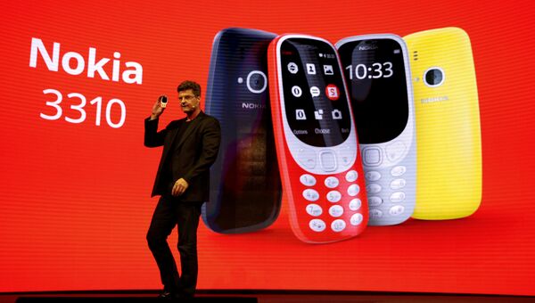 Глава HMD Global Арто Нуммела представляет обновленную Nokia 3310