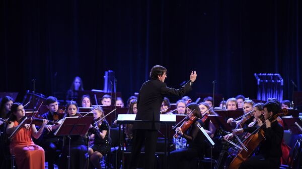 Юрий Башмет выступает на гала-концерте закрытия 10-го зимнего международного фестиваля искусств в Сочи