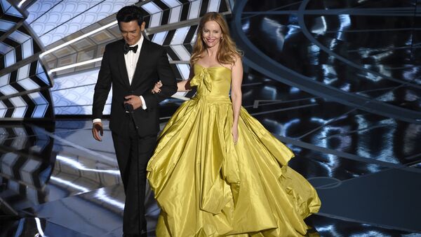 Джон Чо и Лесли Манн на 89-й церемонии вручения Оскара в Лос-Анджелесе