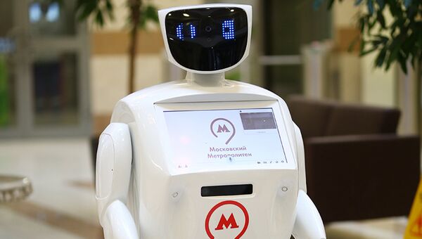 Робот-помощник в московском метрополитене