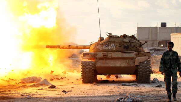 Правительственные войска ведут бой с джихадистами в окрестностях Бенгази, Ливия. Январь 2017