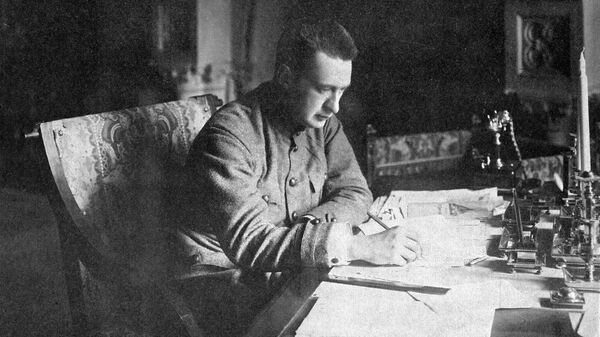 Министр-председатель Временного правительства Александр Керенский. Петроград 21 августа 1917 года