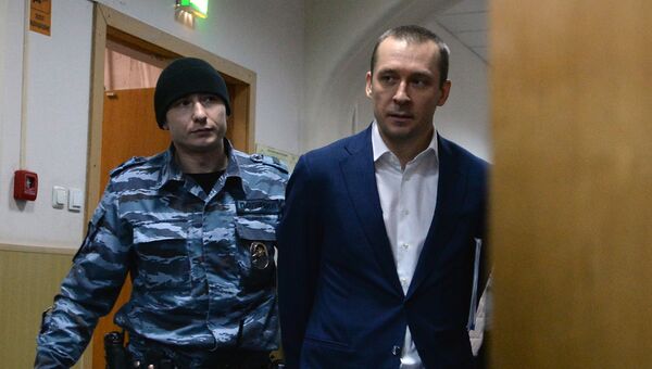 Дмитрий Захарченко в Басманном судом Москвы перед рассмотрением ходатайства следствия о продлении ареста. 2 марта 2017