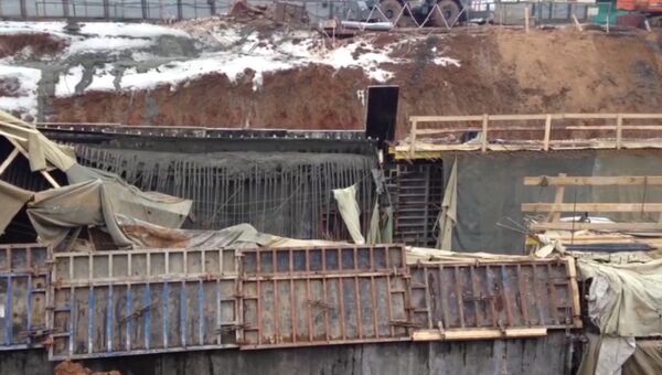 Строящийся тоннель обрушился на Калужском шоссе в Новой Москве. Съемка МЧС