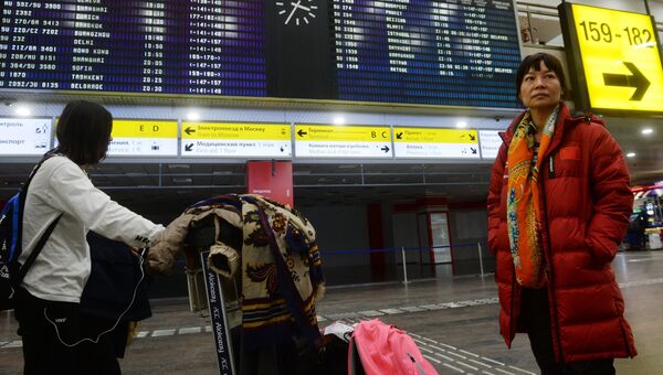 Китайские туристы в аэропорту Шереметьево. Архивное фото