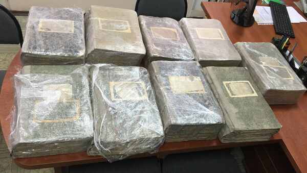Сотрудники управления ФСБ возвратили в архив 9 из 11 украденных старинных метрических книг церквей Саратовской губернии