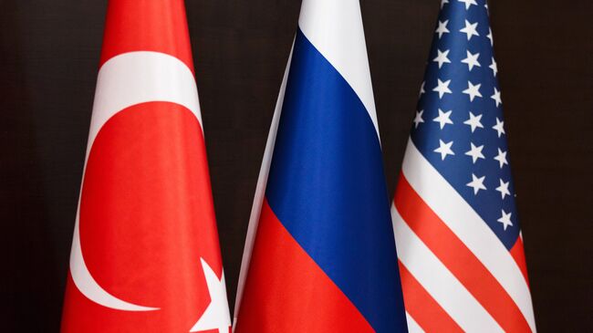 Флаги Турции, России и США
