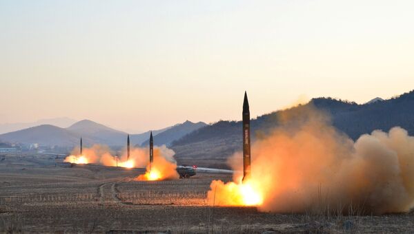 Запуск баллистических ракет КНДР