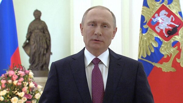 Мы любим и ценим вас – Владимир Путин поздравил российских женщин с 8 марта