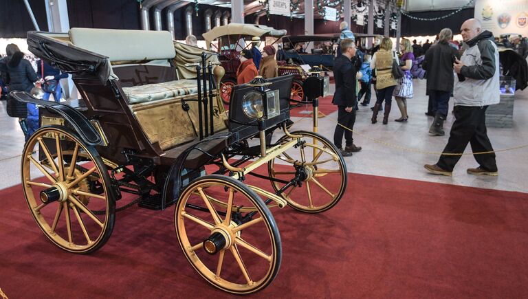 Автомобиль Фрезе и Яковлева — первый российский серийный автомобиль, представленный публике в 1896 году, на выставке старинных автомобилей Первые моторы России