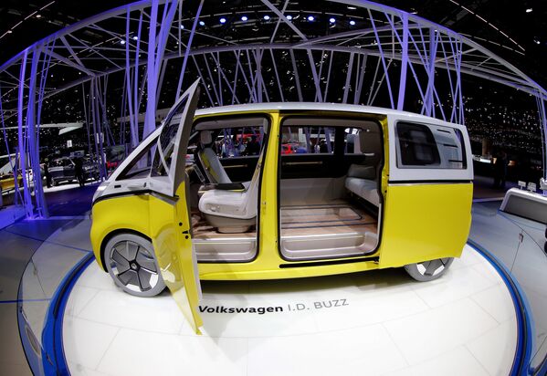 Автомобиль Volkswagen I.D. Buzz на Женевском международном автосалоне