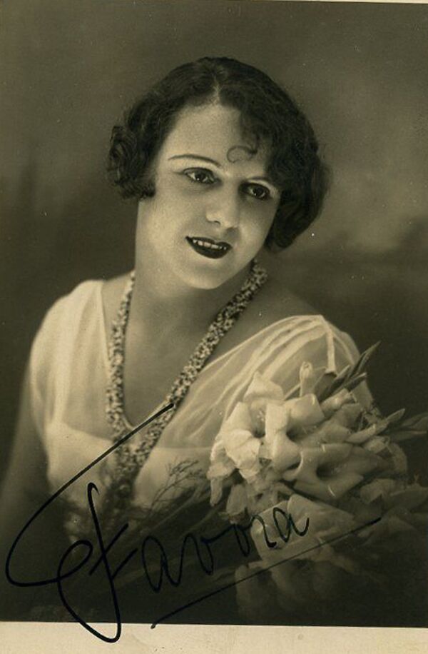 Ханзи Штурм (Мисс Эльдорадо), один из самых известных актеров-травести Веймарской республики. 1920-е гг.