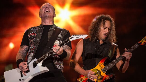 Участники группы Metallica Джеймс Хэтфилд и Кирк Хэммет на фестивале Rock in Rio в Бразилии