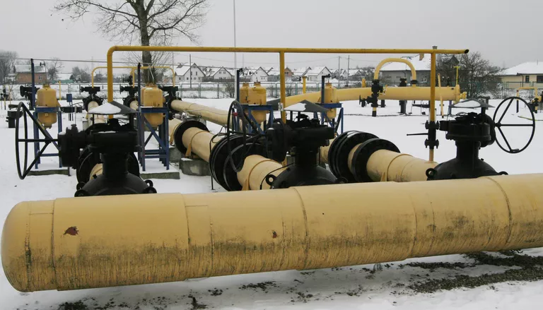 Газораспределительная станция неподалеку от Варшавы. 2009 год Газораспределительная станция неподалеку от Варшавы. 2009 год