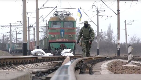 Захваченный радикалами поезд в Донецкой области. 14 марта 2017