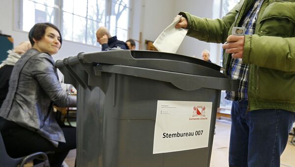 Голосование на одном из избирательных участков в Гааге, Нидерланды. 15 марта 2017