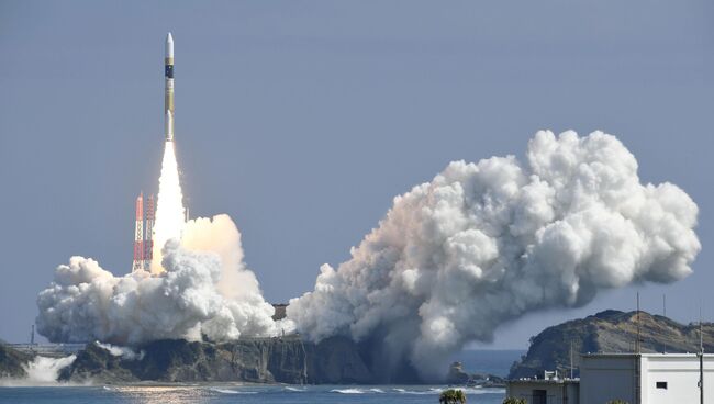 Старт ракеты-носителя H-2A/F33 с космодрома Танэгасима. 17 марта 2017