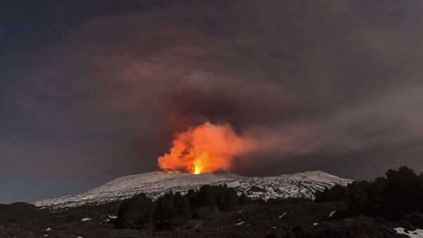 Извержение вулкана Этна. Архивное фото