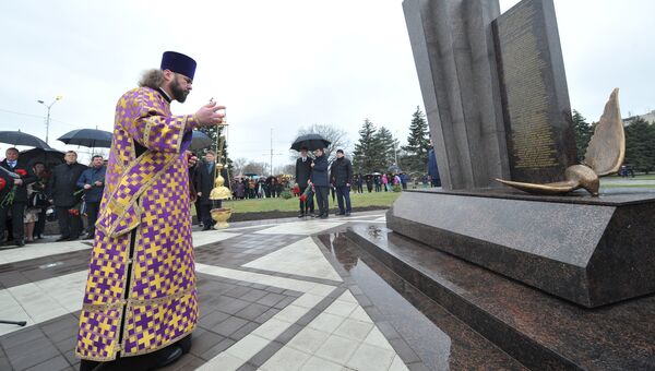Церемония освящения памятника жертвам авиакатастрофы самолета Boeing 737 в Ростове-на-Дону