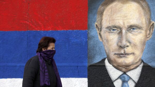 Граффити с изображением президента Росии Владимира Путина в пригороде Белграда, Сербия