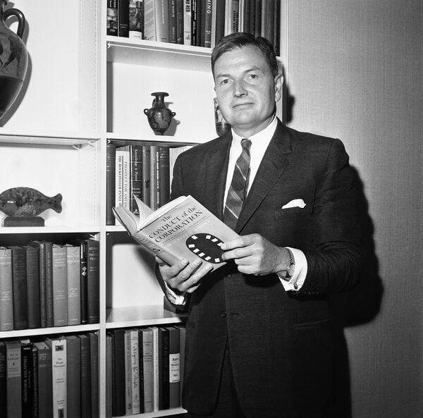 Американский миллиардер Дэвид Рокфеллер Американский миллиардер Дэвид Рокфеллер