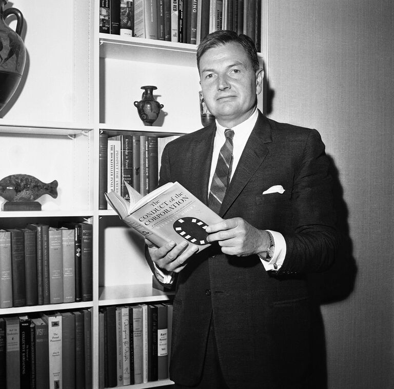 Американский миллиардер Дэвид Рокфеллер Американский миллиардер Дэвид Рокфеллер