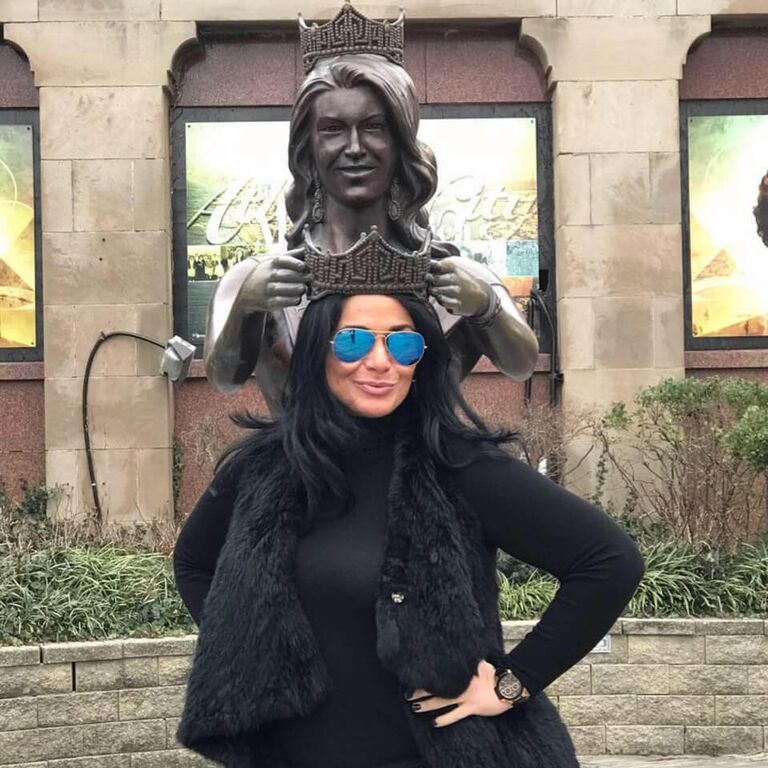 Фото Насыровой со страницы в Facebook