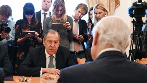 Министр иностранных дел РФ Сергей Лавров и спецпосланник генерального секретаря ООН по Сирии Стаффан де Мистура во время встречи в Москве. 22 марта 2017