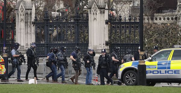 Полицейские у здания Парламента в Лондоне, Великобритания. 22 марта 2017