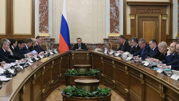 Председатель правительства РФ Дмитрий Медведев проводит заседание правительства РФ. Архивное фото