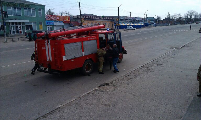 Пожарная машина в городе Балаклея в Харьковской области, Украина. 23 марта 2017