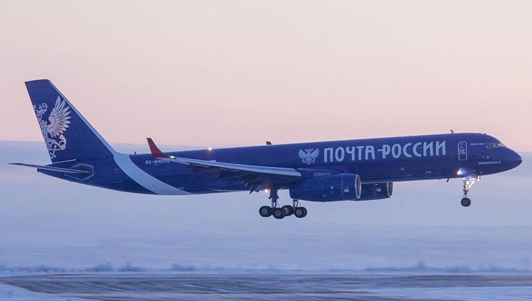 Магистральный грузовой самолет ТУ-204С Почты России Магистральный грузовой самолет ТУ-204С Почты России