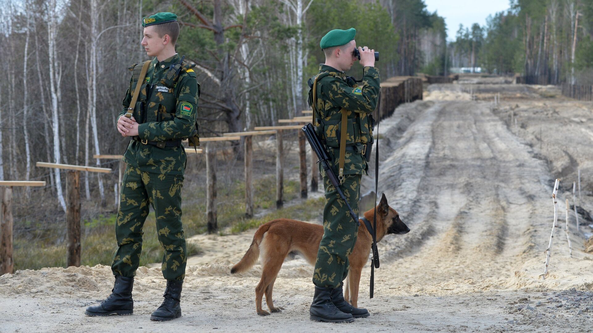Пограничники на границе с Белоруссией