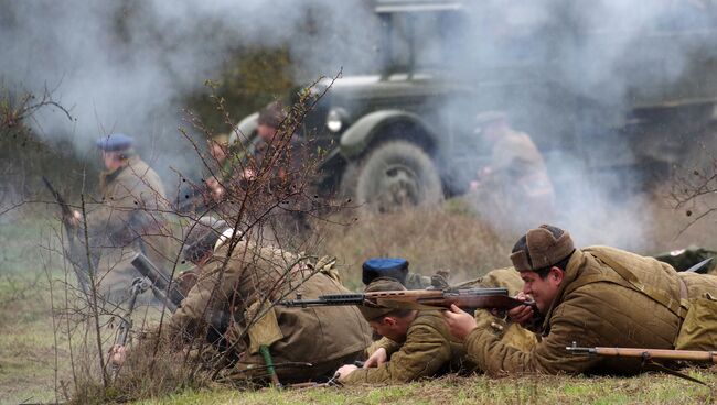 Участники военно-исторического фестиваля. Архивное фото