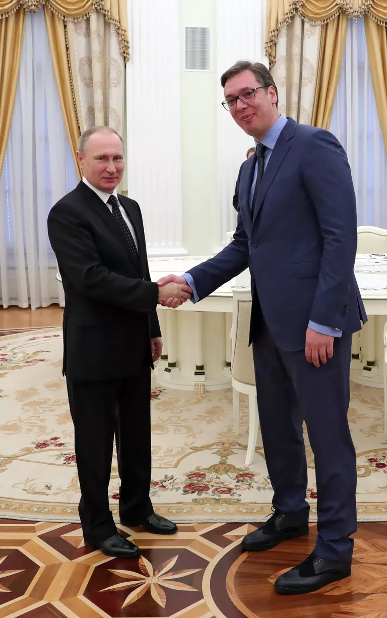 Президент РФ Владимир Путин и председатель правительства Сербии Александр Вучич во время встречи в Кремле. 27 марта 2017 года Президент РФ Владимир Путин и председатель правительства Сербии Александр Вучич во время встречи в Кремле. 27 марта 2017 года
